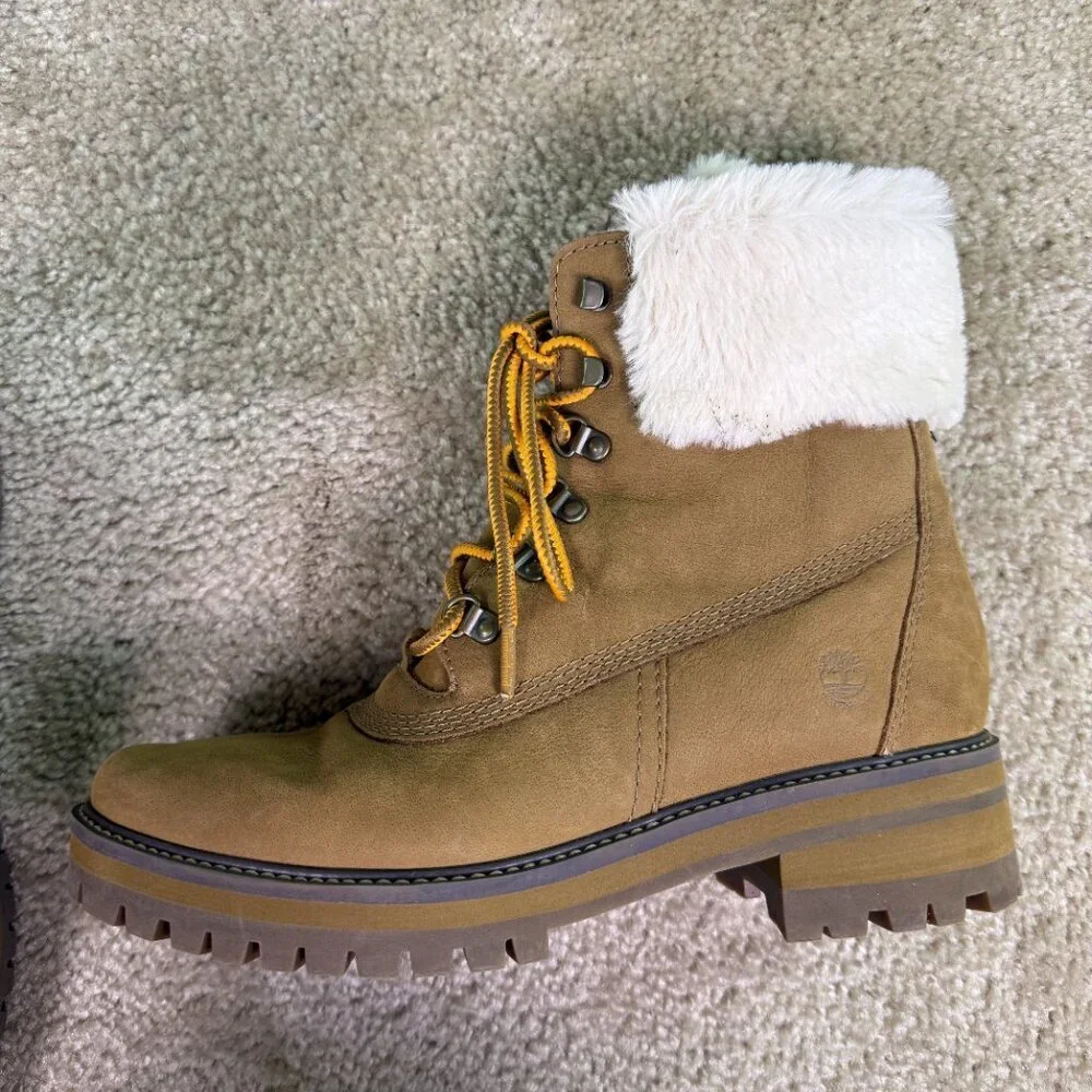 Timberland Courmayeur Valley Boots Womens Size 10 Nubuck Shearling